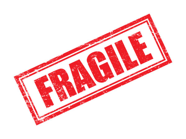 the word fragile written in red